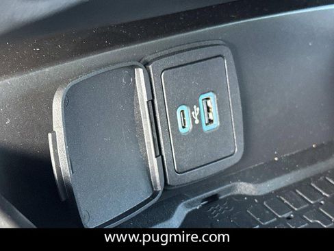 Used 2024 Ford Bronco Badlands image 33