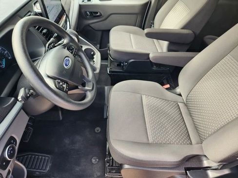 Used 2025 Ford Transit 350 XLT image 4