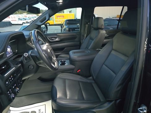 Used 2022 Chevrolet Tahoe LT w/ Luxury Package AWD/4WD image 15