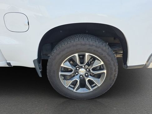 Used 2023 Chevrolet Silverado 1500 LT AWD/4WD image 5