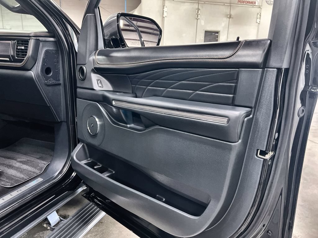 Certified 2022 Ford Expedition Platinum AWD/4WD image 32