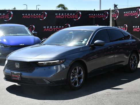 Used 2025 Honda Accord EX-L image 3