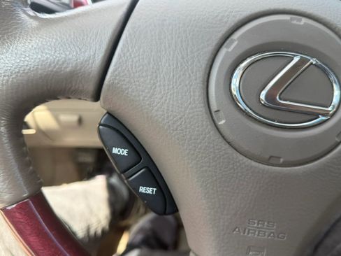 Used 2002 Lexus ES 330 FWD image 18