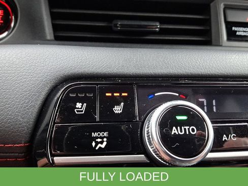 Used 2025 Honda Pilot Black Edition image 34