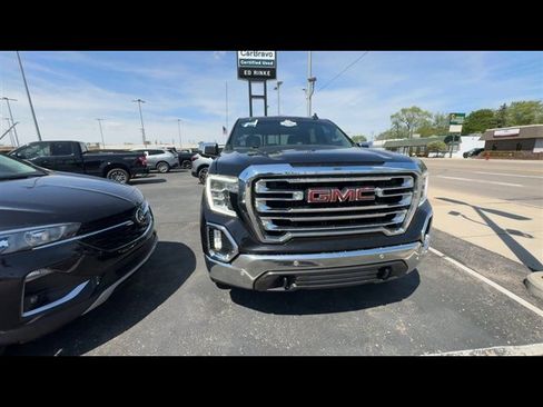 Used 2021 GMC Sierra 1500 SLT w/ SLT Premium Plus Package AWD/4WD image 3