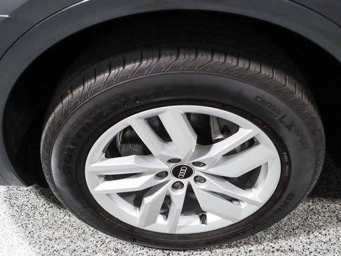 Used 2023 Audi Q5 2.0T Premium w/ Convenience Package image 11