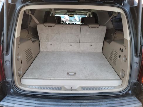 Used 2015 Chevrolet Suburban LT image 14