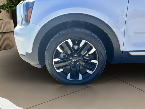 Used 2025 Kia Telluride SX w/ SX Captain's Chair Package FWD image 43