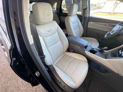 Certified 2024 Cadillac XT5 Premium Luxury w/ LPO, Floor Liner Package image 29