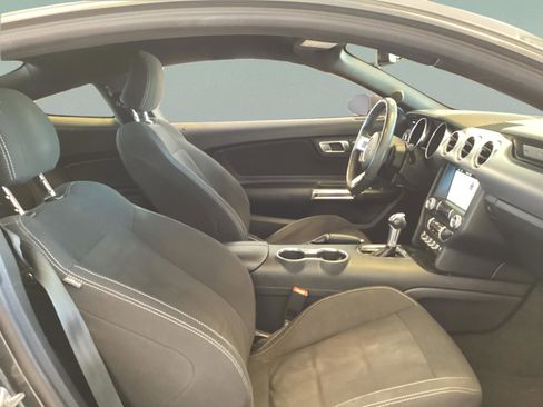 Used 2018 Ford Mustang Coupe w/ Equipment Group 101A RWD image 24
