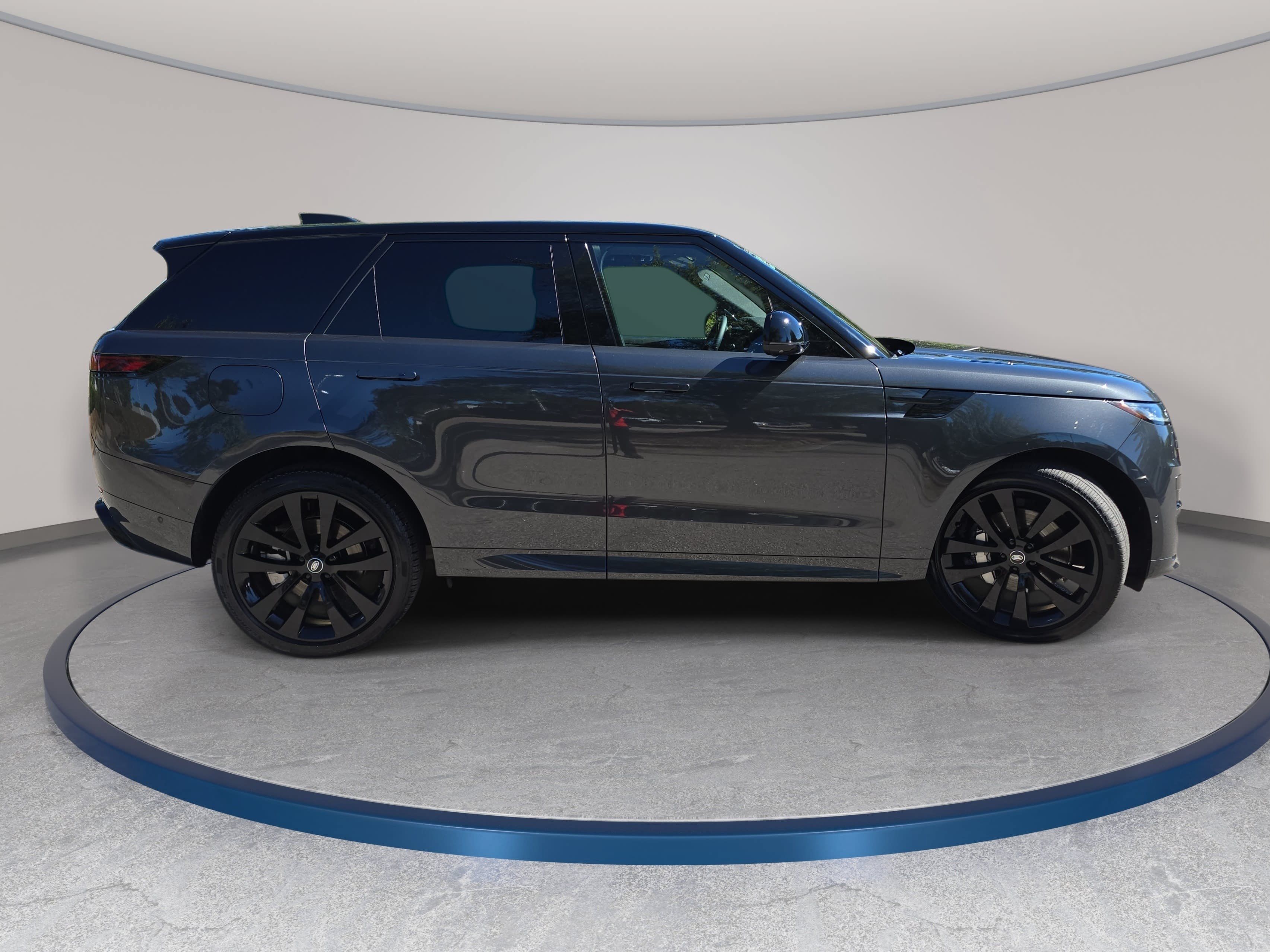 Certified 2025 Land Rover Range Rover Sport Dynamic SE AWD/4WD image 4