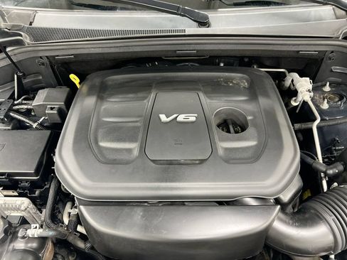 Used 2018 Jeep Grand Cherokee Altitude AWD/4WD image 24