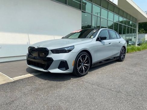 Used 2024 BMW i5 M60 w/ Premium Package AWD/4WD image 3