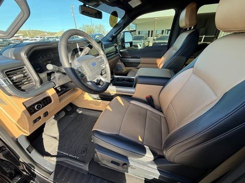 Used 2025 Ford F250 Lariat w/ Chrome Package image 11