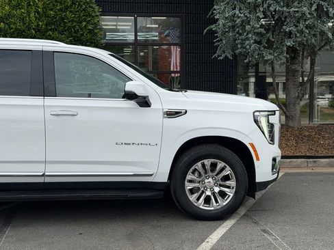 Used 2025 GMC Yukon XL Denali RWD image 23