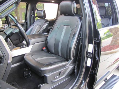 Used 2019 Ford F250 Platinum w/ Platinum Ultimate Package AWD/4WD image 16