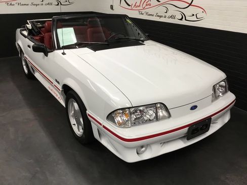 Used 1989 Ford Mustang GT RWD image 2