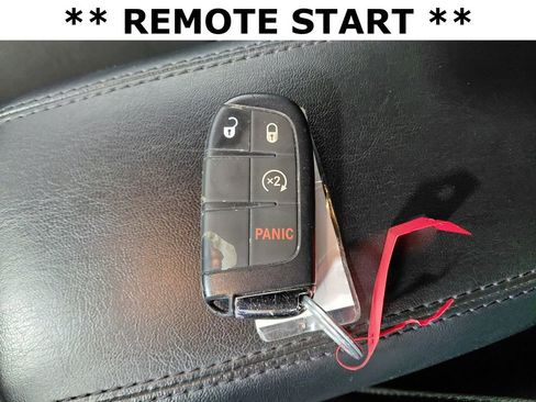 Used 2025 Jeep Compass Limited AWD/4WD image 7