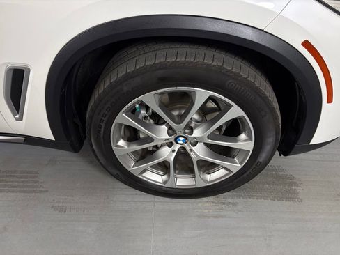 Used 2019 BMW X5 xDrive40i w/ Premium Package 2 AWD/4WD image 10