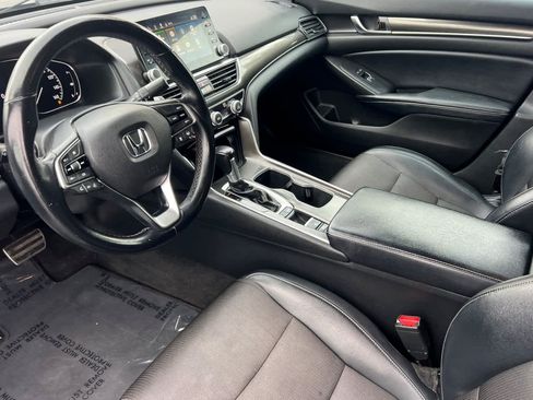 Used 2018 Honda Accord Sport image 11