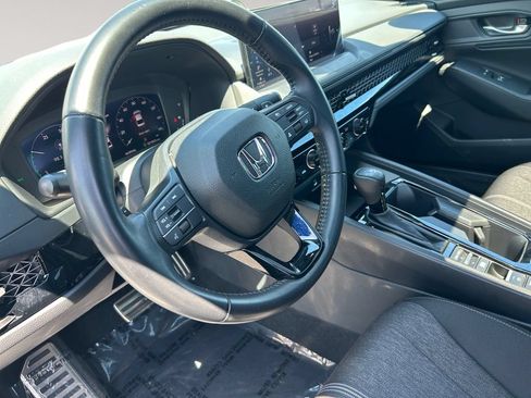 Used 2023 Honda Accord Sport image 9