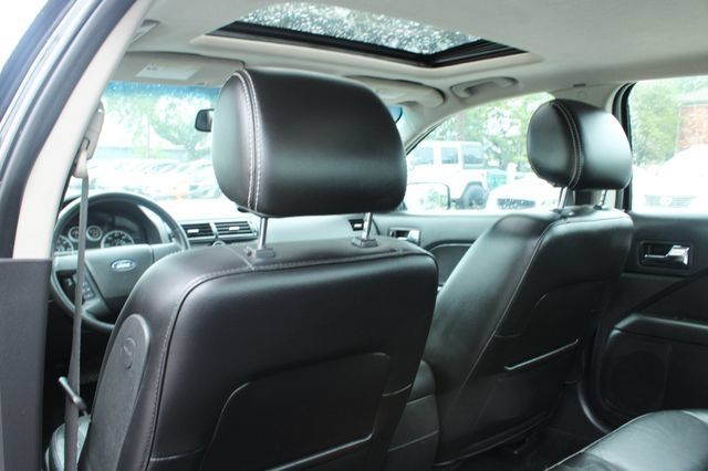 Used 2006 Ford Fusion SEL FWD image 29