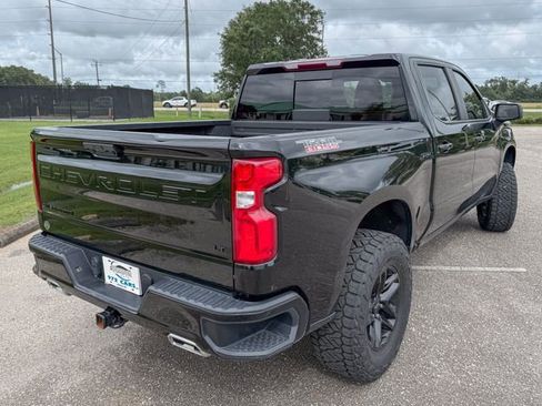 Used 2024 Chevrolet Silverado 1500 LT Trail Boss w/ Convenience Package II AWD/4WD image 4