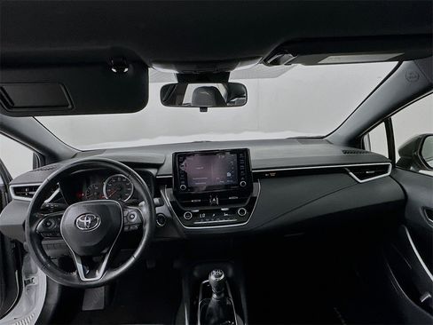 Used 2022 Toyota Corolla SE image 3