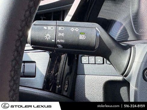 Used 2024 Lexus ES 350 w/ Premium Package image 24