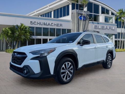 Certified 2025 Subaru Outback Premium AWD/4WD image 3