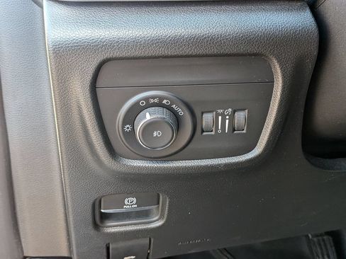 Used 2023 Jeep Grand Cherokee L Overland AWD/4WD image 19