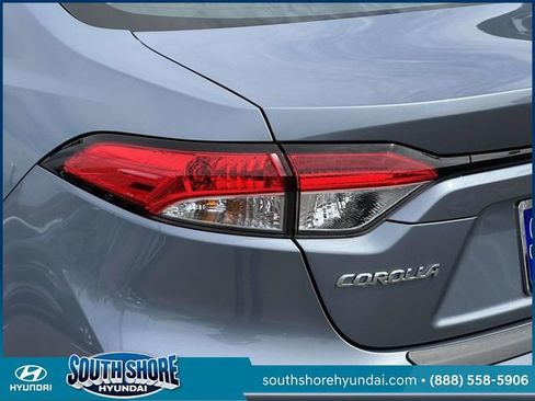 Used 2023 Toyota Corolla LE FWD image 11