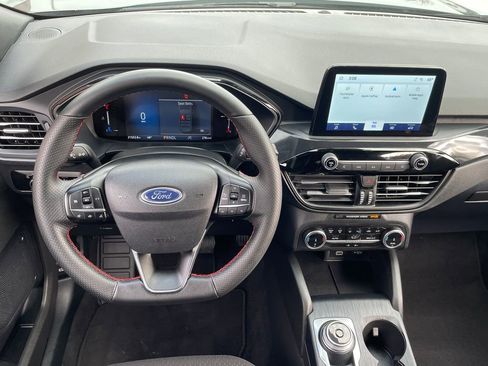 Used 2025 Ford Escape ST-Line image 26