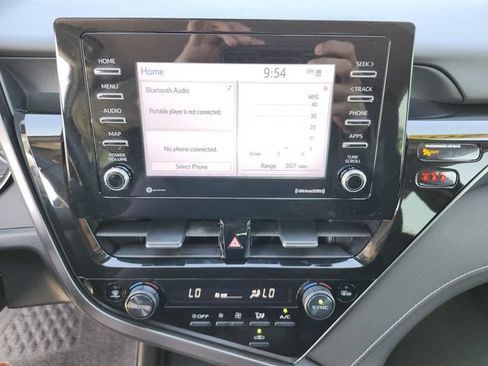 Used 2022 Toyota Camry SE FWD image 26