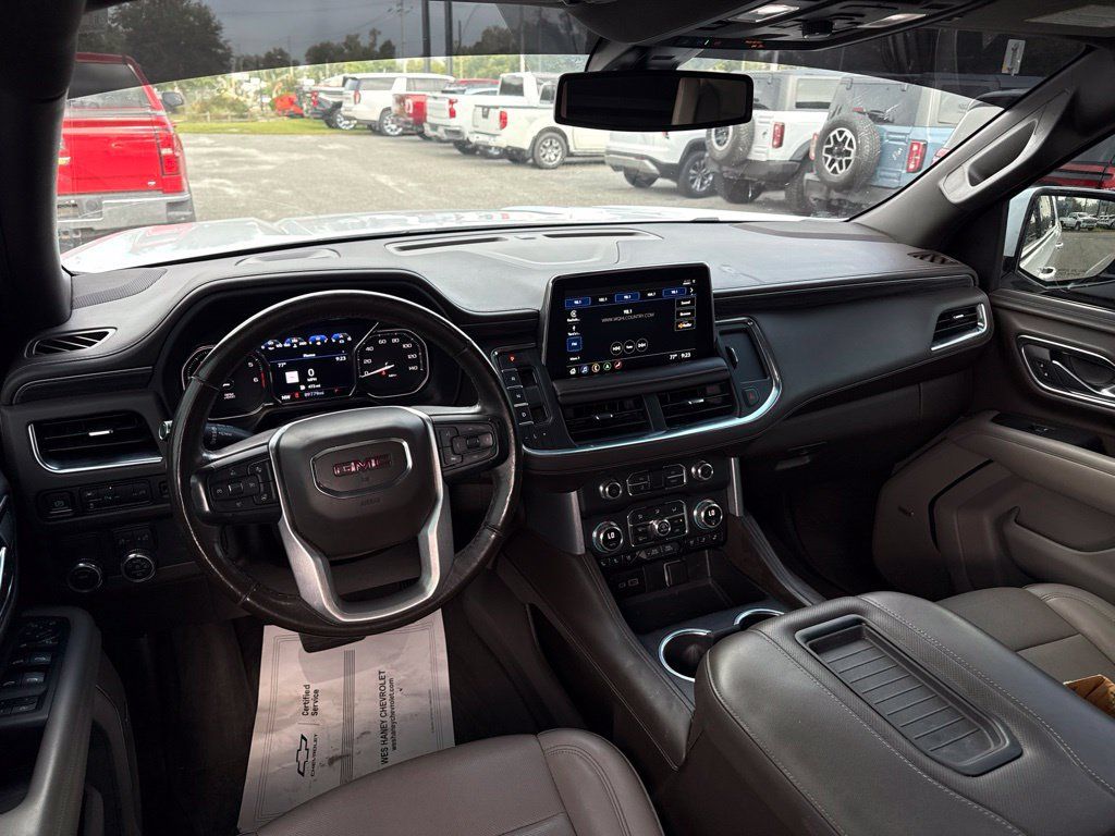 Used 2021 GMC Yukon XL SLT w/ SLT Premium Package RWD image 11