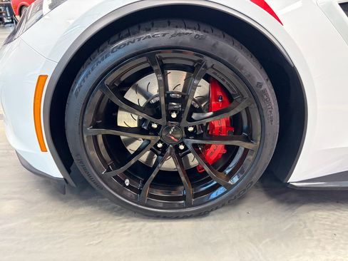 Used 2017 Chevrolet Corvette Grand Sport RWD image 24