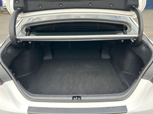 Used 2019 Toyota Camry SE image 25