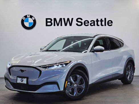 Used 2021 Ford Mustang Mach-E Select image 1