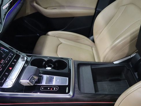 Used 2020 Audi Q8 Prestige w/ Prestige Package AWD/4WD image 36