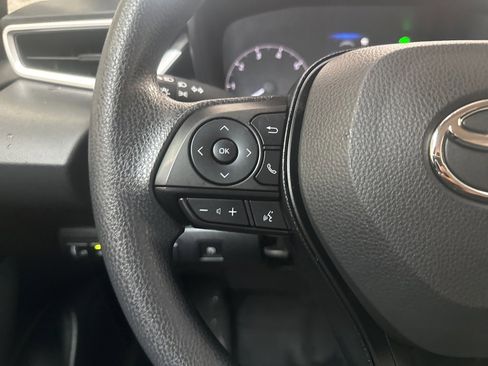 Used 2025 Toyota Corolla LE image 16