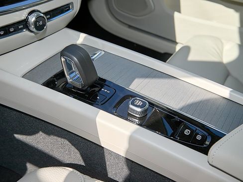 New 2026 Volvo V60 B5 Cross Country Plus w/ Climate Package image 16