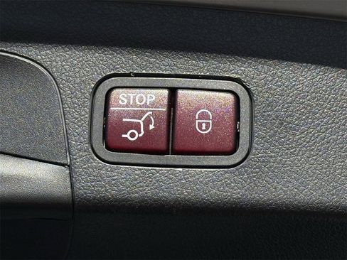 Used 2024 Mercedes-Benz GLE 450 4matic image 30