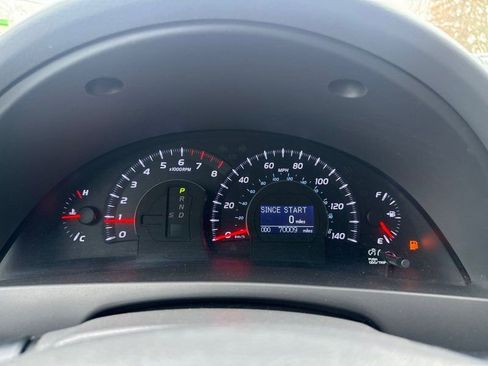 Used 2010 Toyota Camry XLE image 23