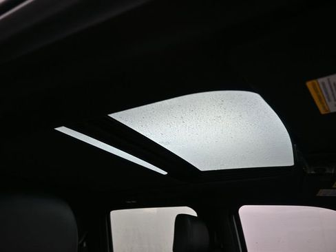 Used 2018 Ford F150 Raptor w/ Equipment Group 802A Luxury image 10