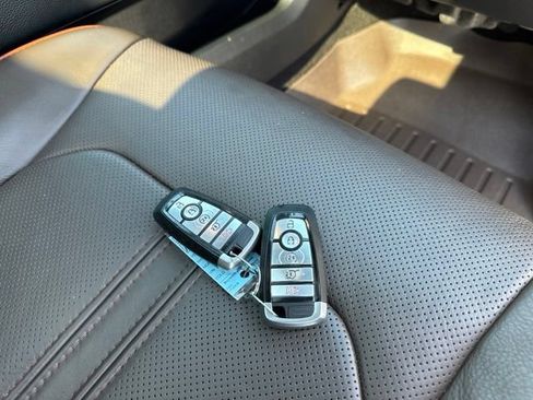 Used 2020 Ford Expedition King Ranch AWD/4WD image 9