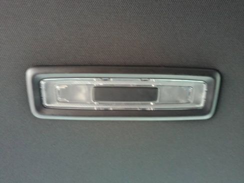 Used 2021 GMC Yukon SLT w/ SLT Luxury Package RWD image 35