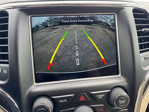 Used 2018 Jeep Grand Cherokee Limited w/ Luxury Group II image 18