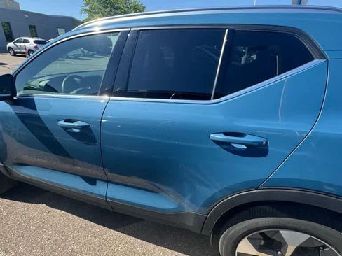 Used 2023 Volvo XC40 B5 Plus w/ Driver Assist Package AWD/4WD image 8