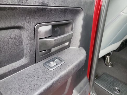 Used 2018 RAM 1500 Express image 13