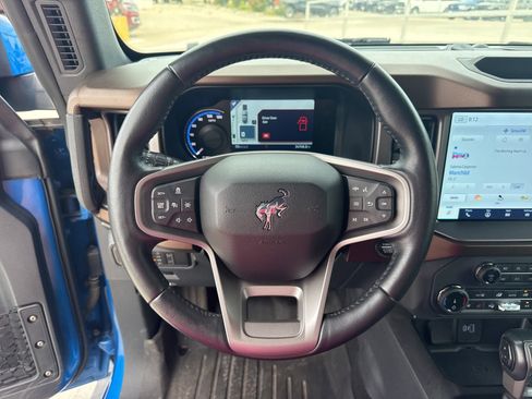 Used 2022 Ford Bronco Outer Banks image 16